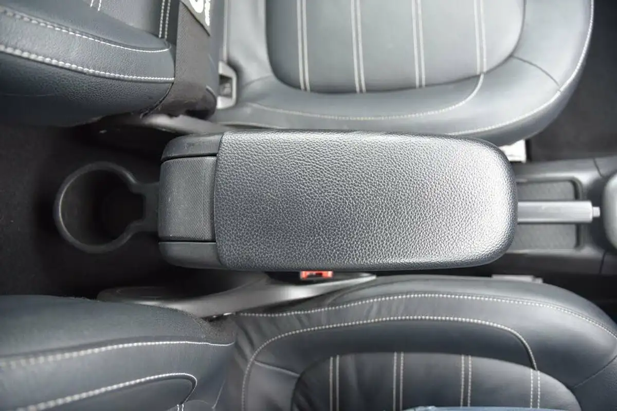 2021-smart-fortwo-eq-exclusive-cabriolet-big-39