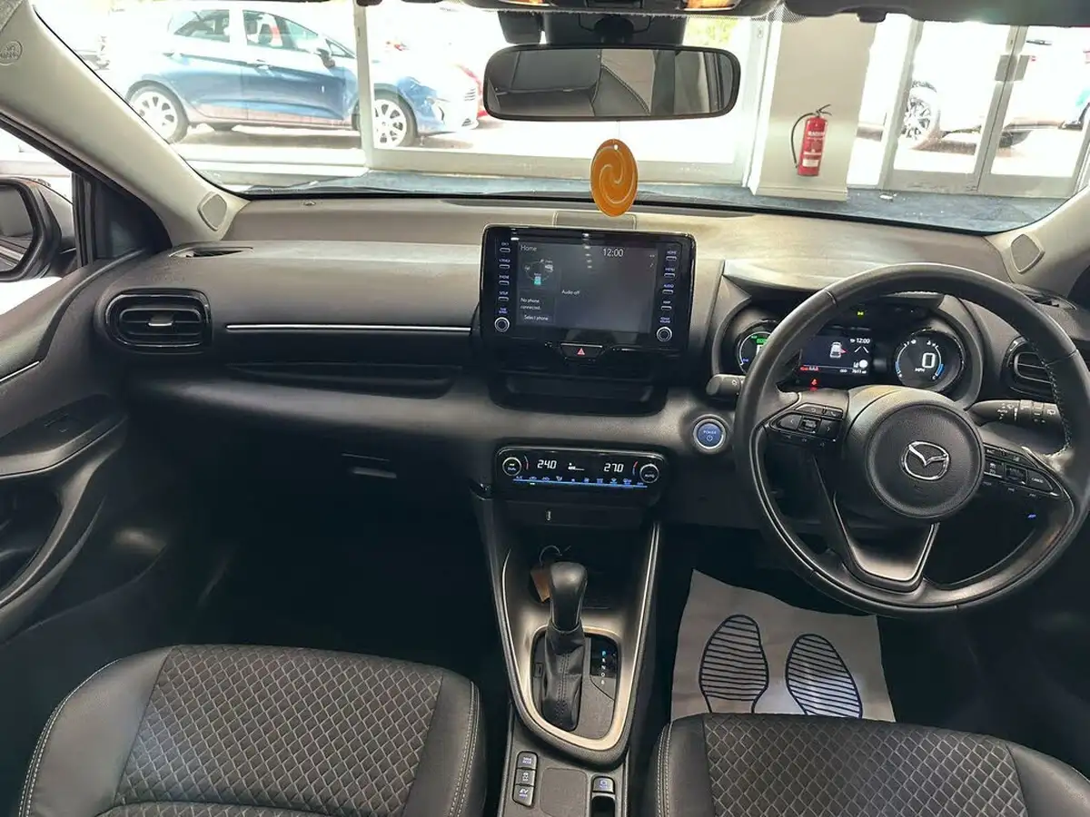 2023-mazda-mazda2-15-agile-big-7