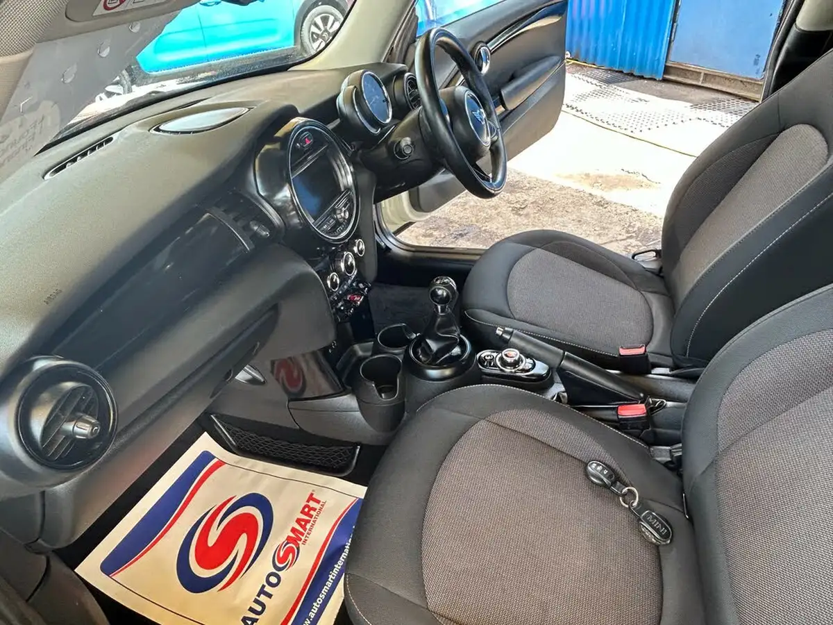 2017-mini-cooper-15-cooper-ss-hatchback-3d-big-6