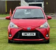 2017-toyota-yaris-15-vvt-i-icon-navi-hybrid-small-3