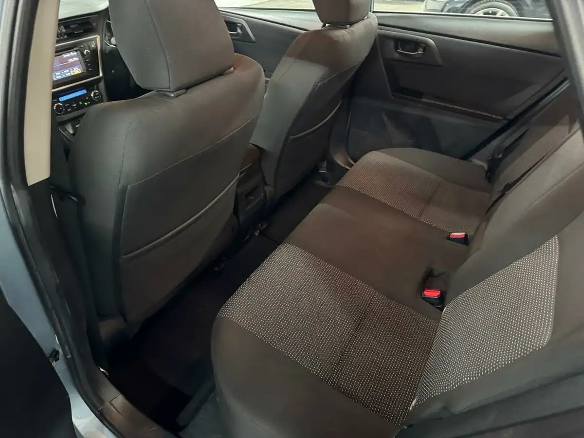 2013-toyota-auris-133-vvt-i-icon-hatchback-big-19