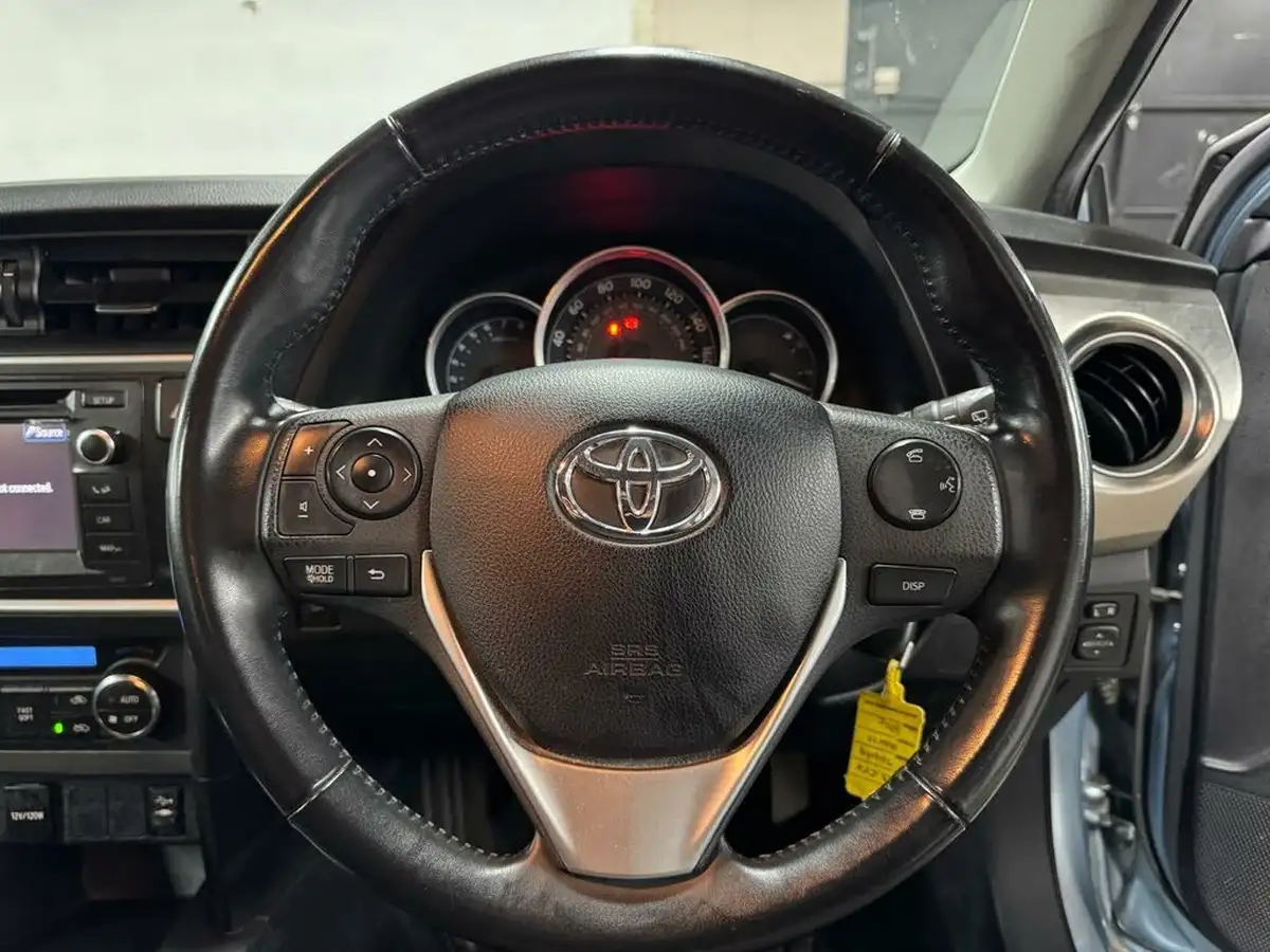 2013-toyota-auris-133-vvt-i-icon-hatchback-big-43