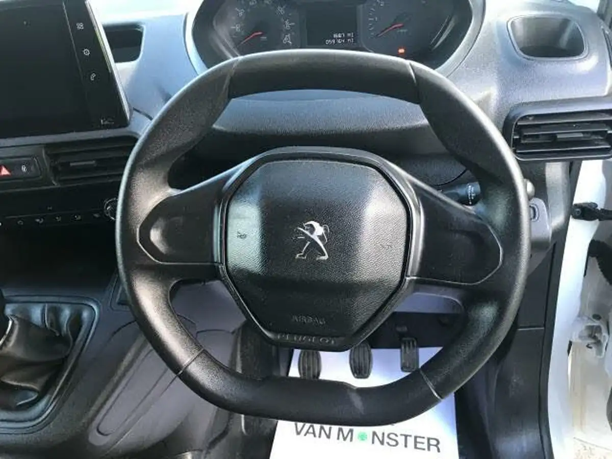 2021-peugeot-partner-15-bluehdi-1000-professional-100ps-eu6dt-panel-big-18
