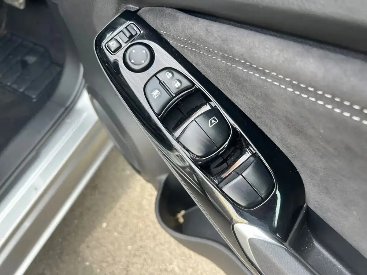 2022-nissan-juke-16-hybrid-tekna-big-20