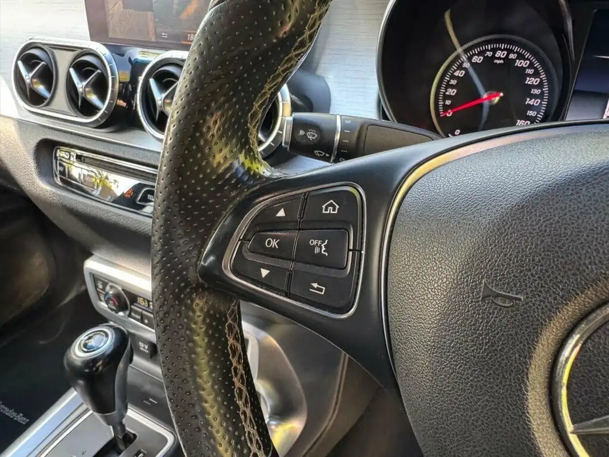 2019-mercedes-benz-x-class-23td-250-power-big-34