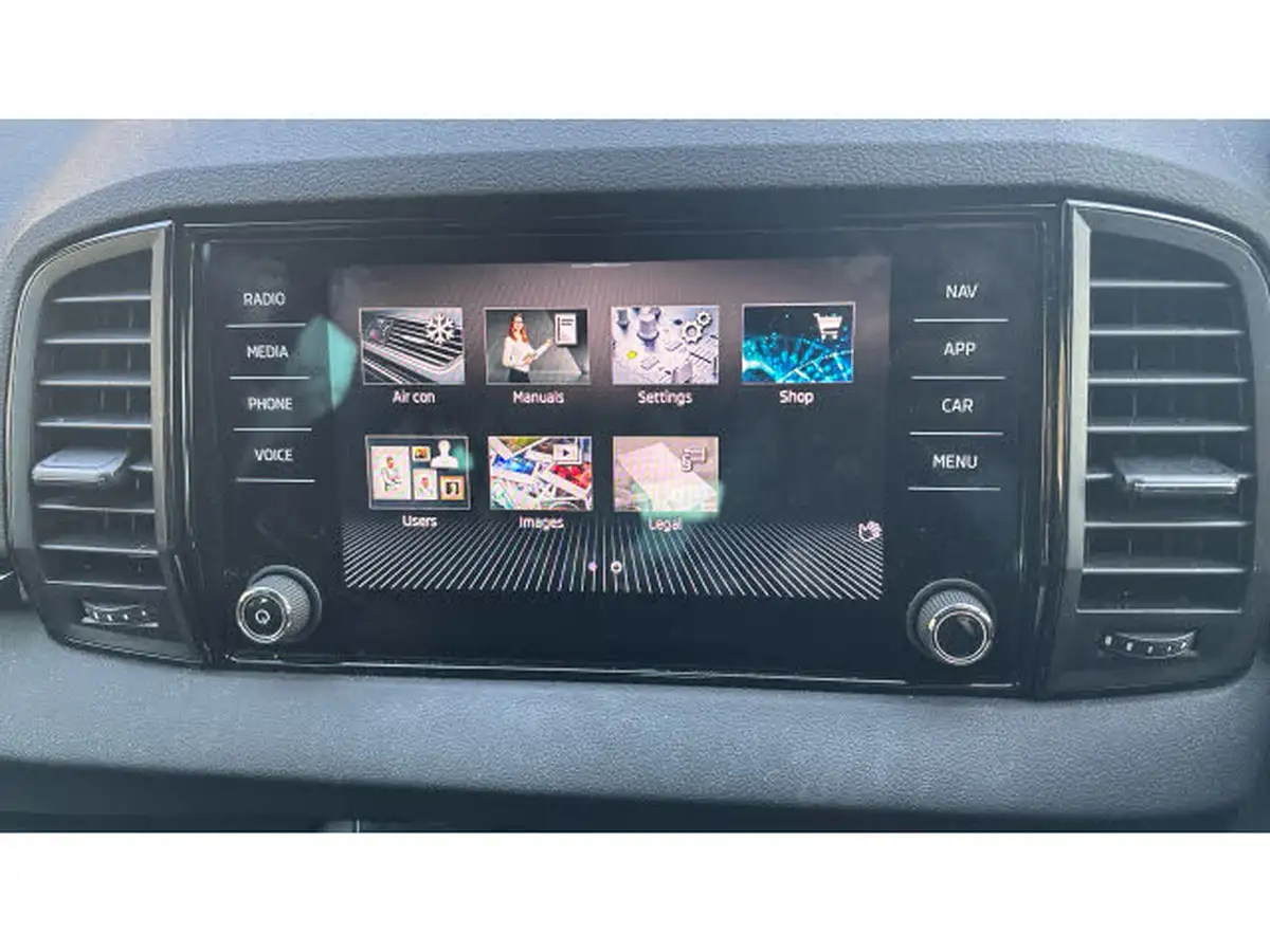 2022-skoda-karoq-15-tsi-sportline-big-34