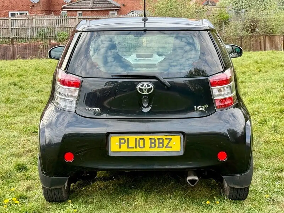 2010-toyota-iq-133-3-vvt-i-big-7