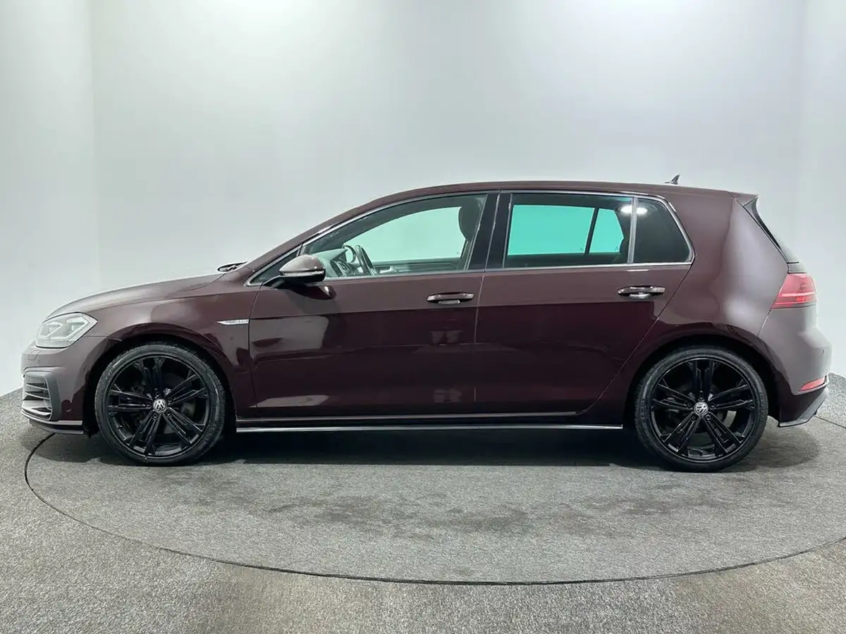 2017-volkswagen-golf-20tdi-gtd-ss-hatchback-5d-big-3