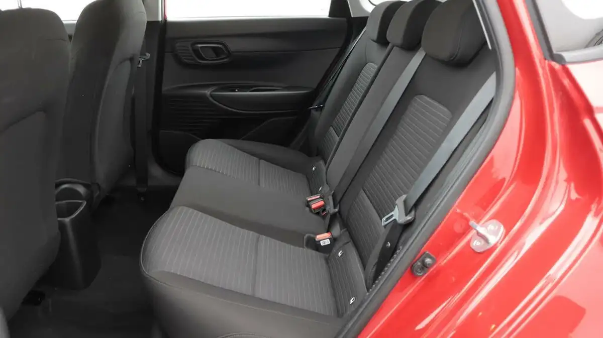 2023-hyundai-i20-10-t-gdi-se-connect-eclutch-imt-big-16