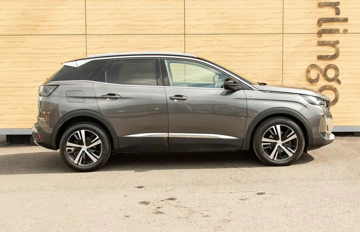 2022-peugeot-3008-suv-15-bluehdi-gt-big-11