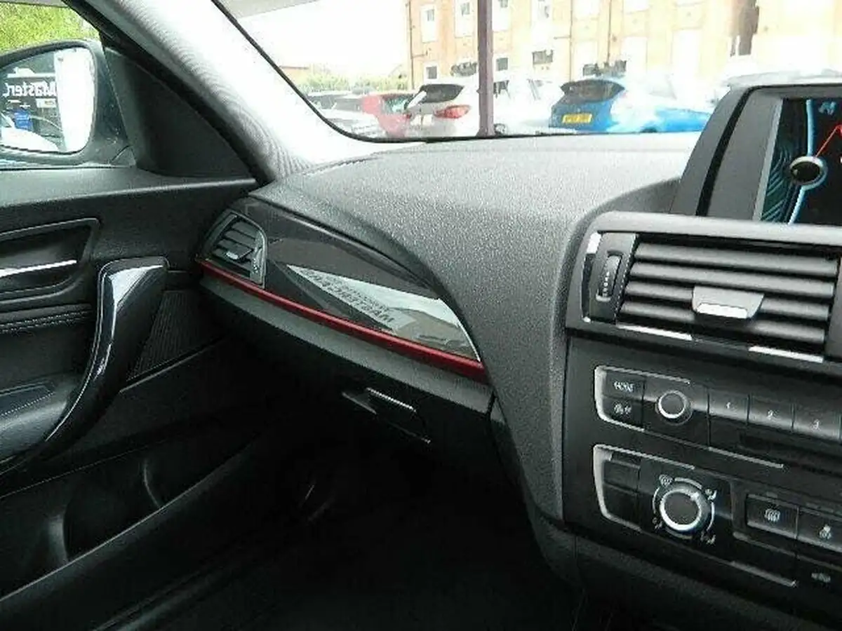 2014-bmw-1-series-16td-114d-sport-3d-big-43