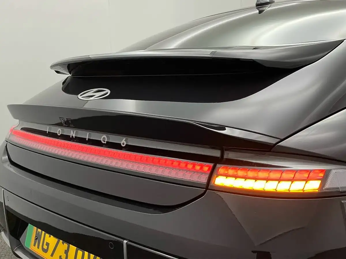 2023-hyundai-ioniq-6-e-ultimate-228ps-single-motor-rwd-big-49