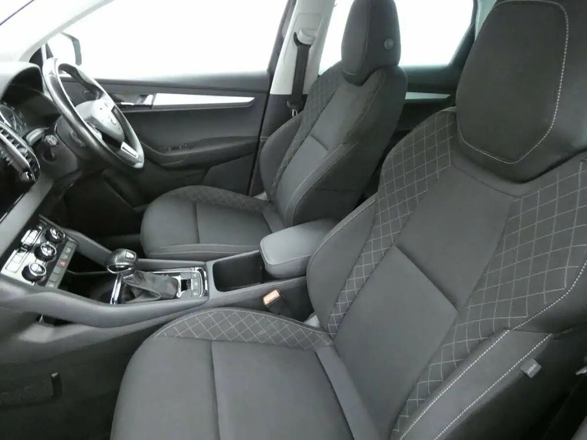 2018-skoda-karoq-10-tsi-se-ss-dsg-big-18