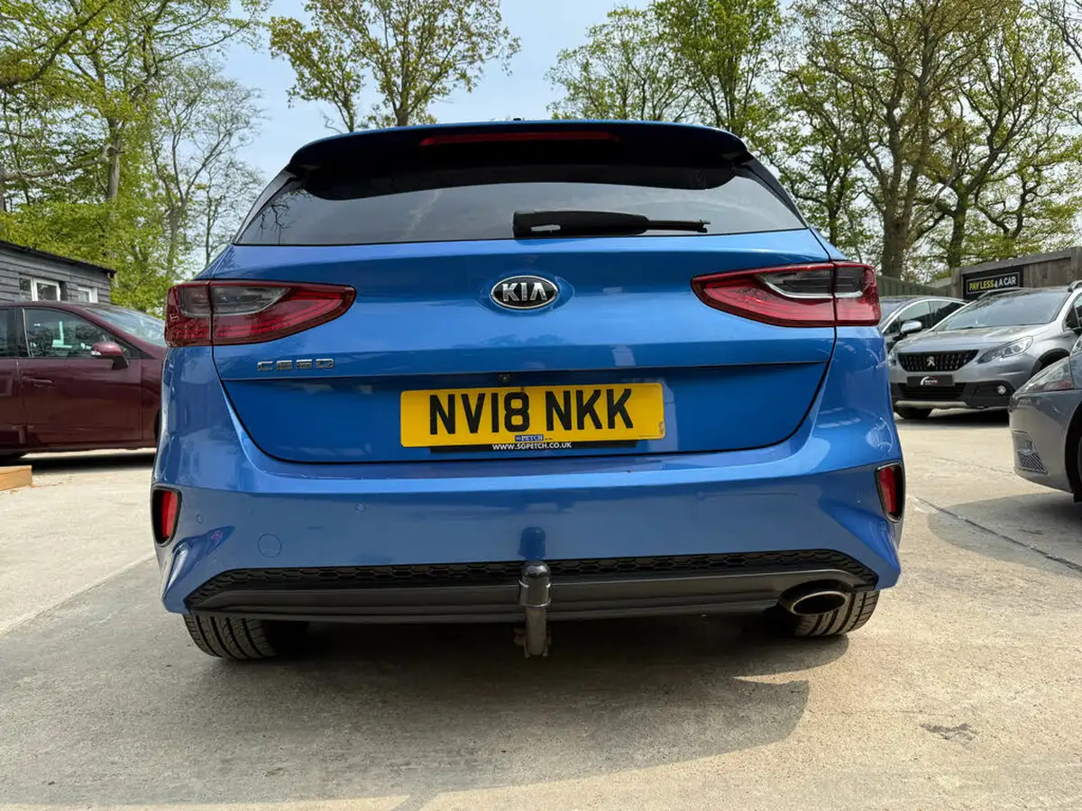 2018-kia-ceed-14-t-gdi-first-edition-hatchback-big-17