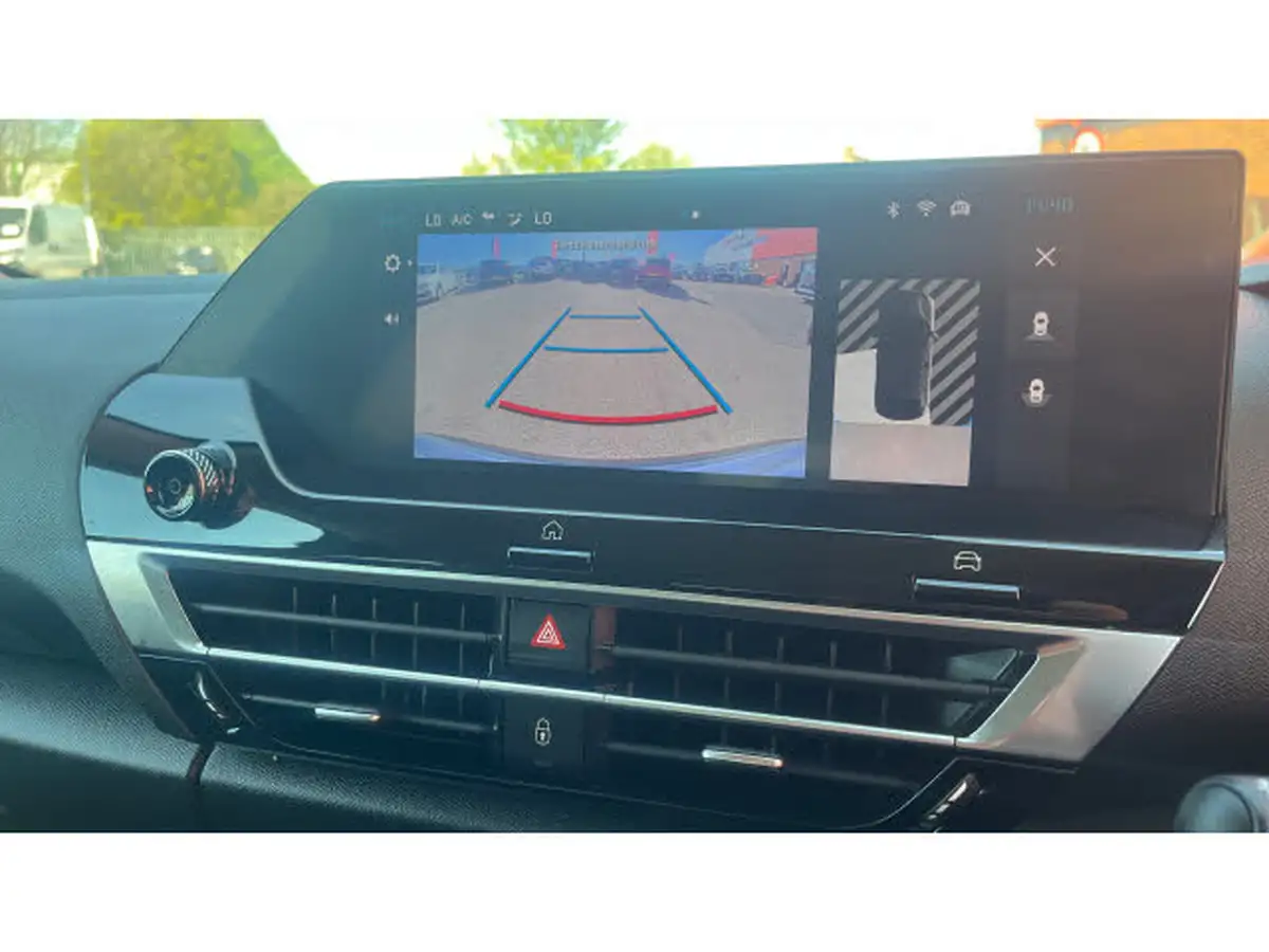 2024-citroen-c4-e-e-series-156ps-54kwh-big-11