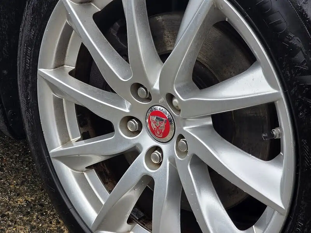 2014-jaguar-xf-22td-premium-luxury-200ps-saloon-4d-big-11