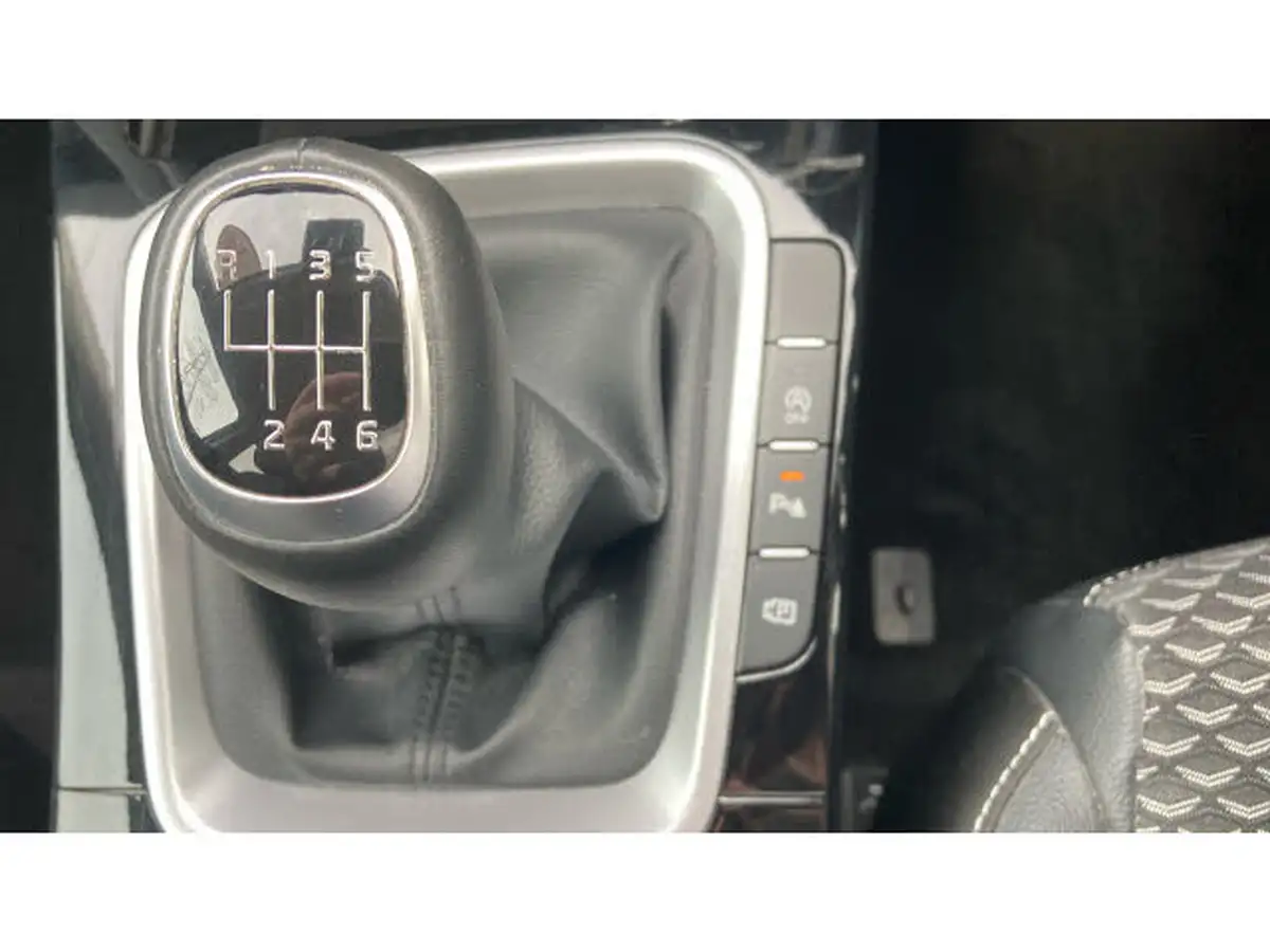 2022-kia-xceed-15-t-gdi-3-big-37