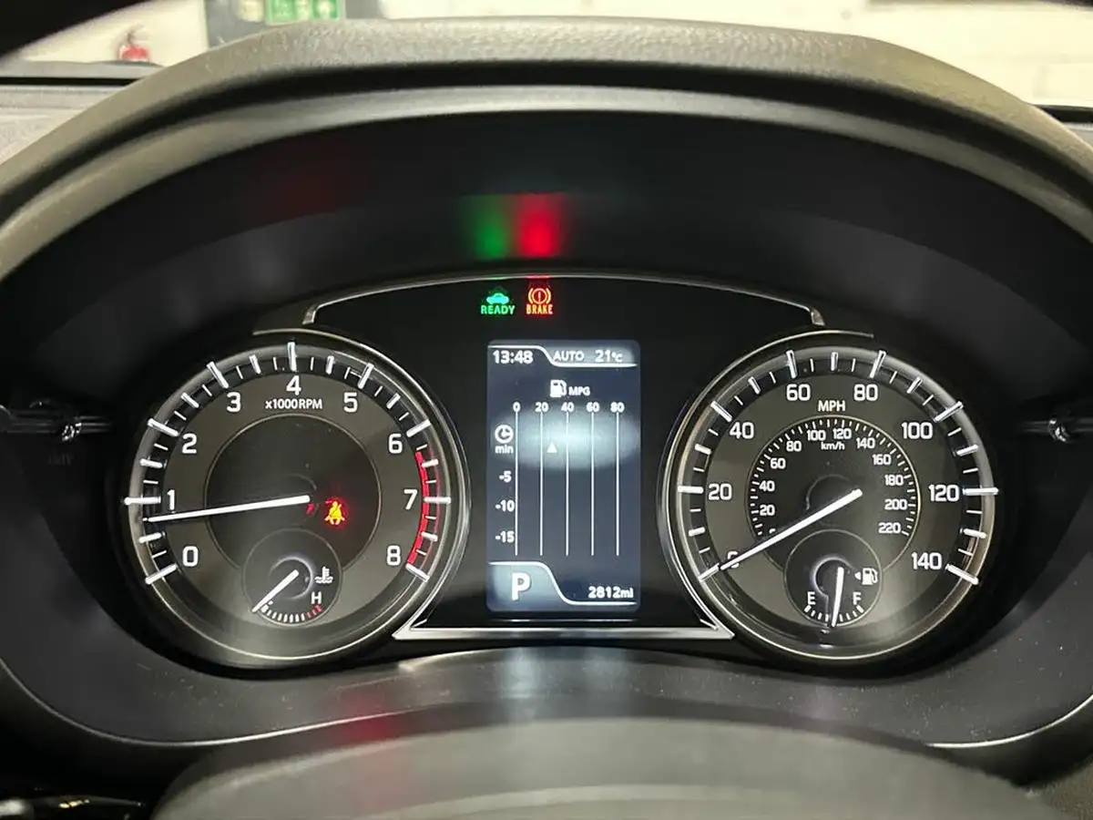 2024-suzuki-s-cross-15-ultra-allgrip-big-13