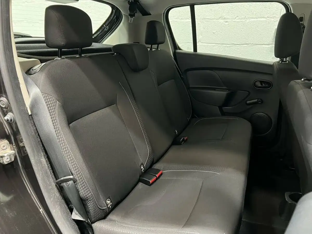 2020-dacia-sandero-10-sce-essential-big-6