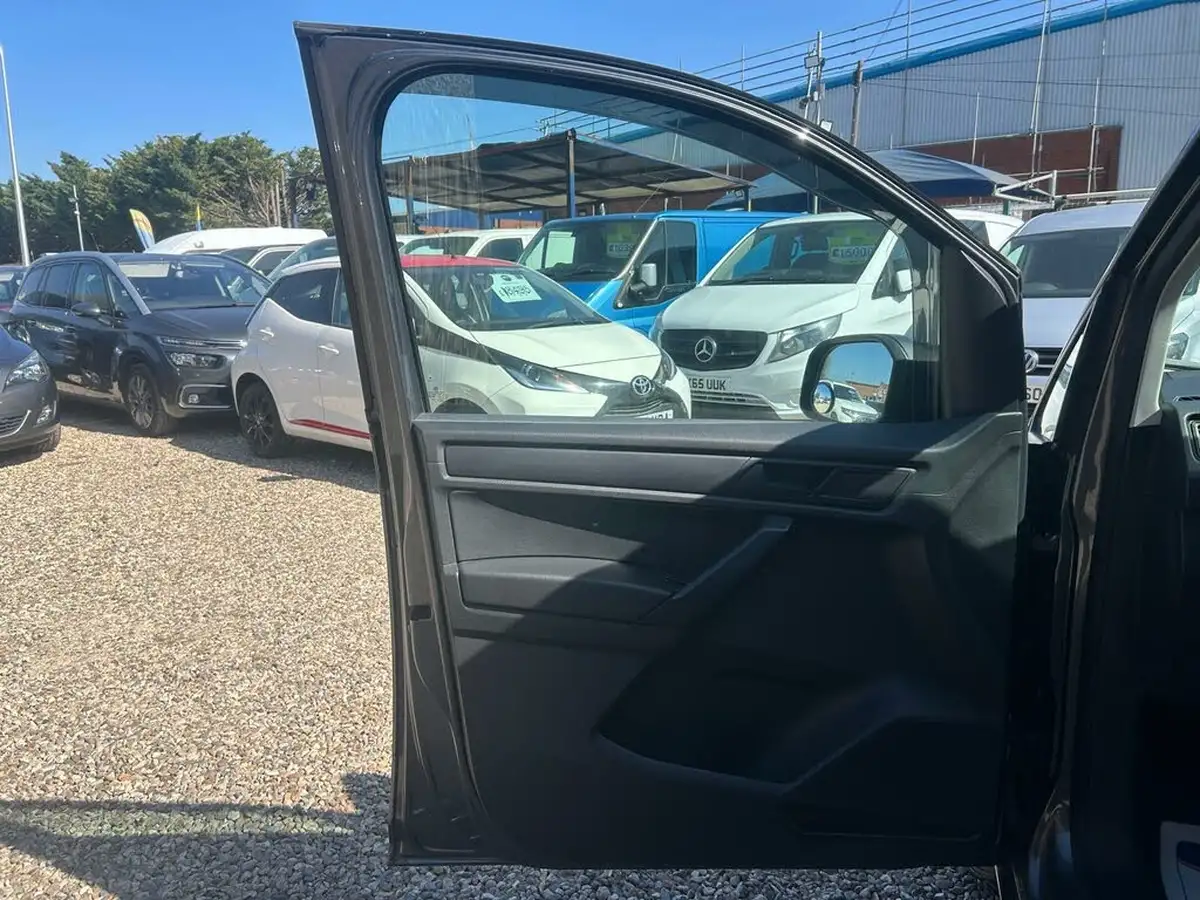 2018-volkswagen-caddy-20tdi-c20-highline-bmt-150pseu6-dsg-big-47