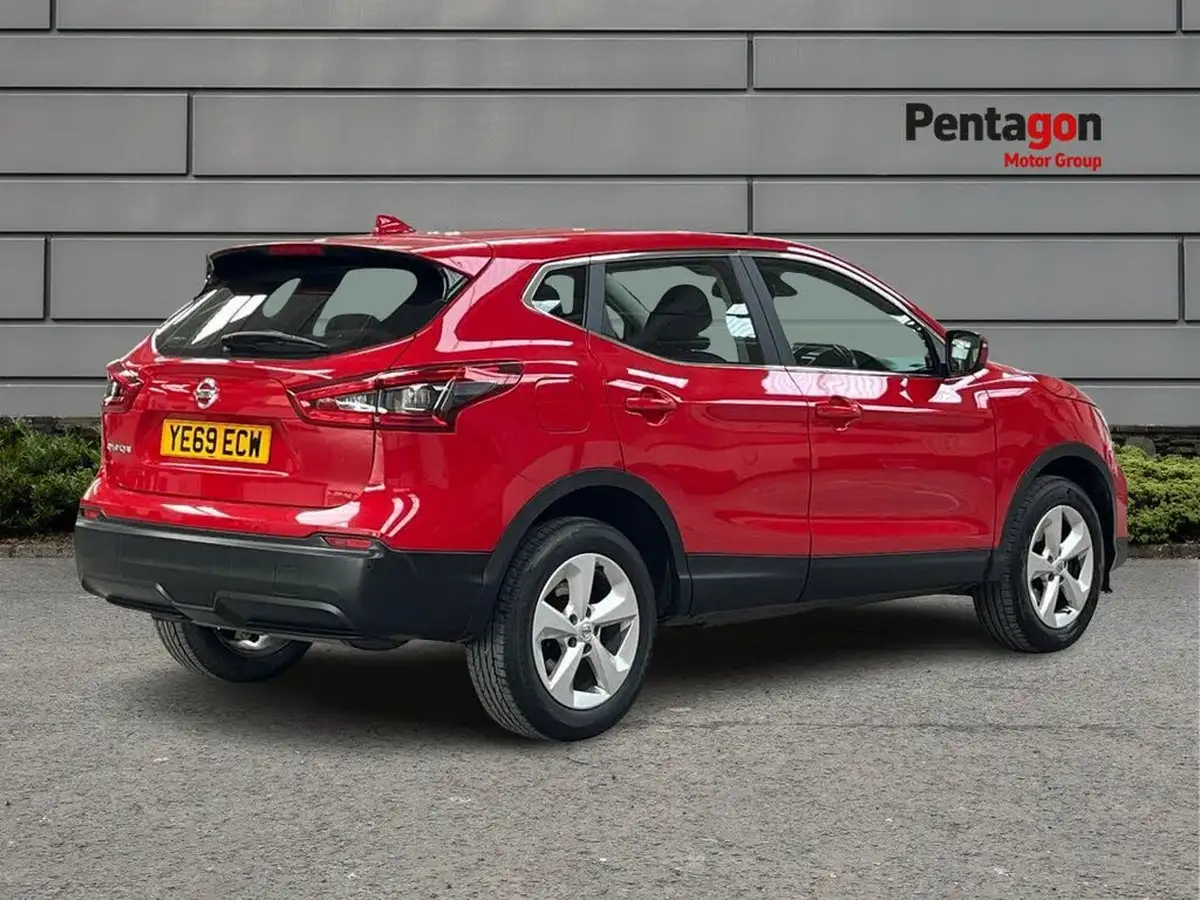 2019-nissan-qashqai-13-dig-t-acenta-premium-140ps-big-3