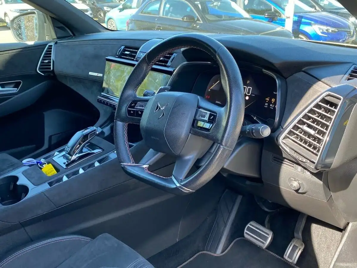 2021-ds-ds-7-crossback-16-puretech-performance-line-225ps-big-3