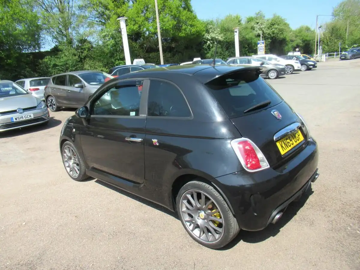 2015-abarth-500-14-tjet-595-trofeo-big-4