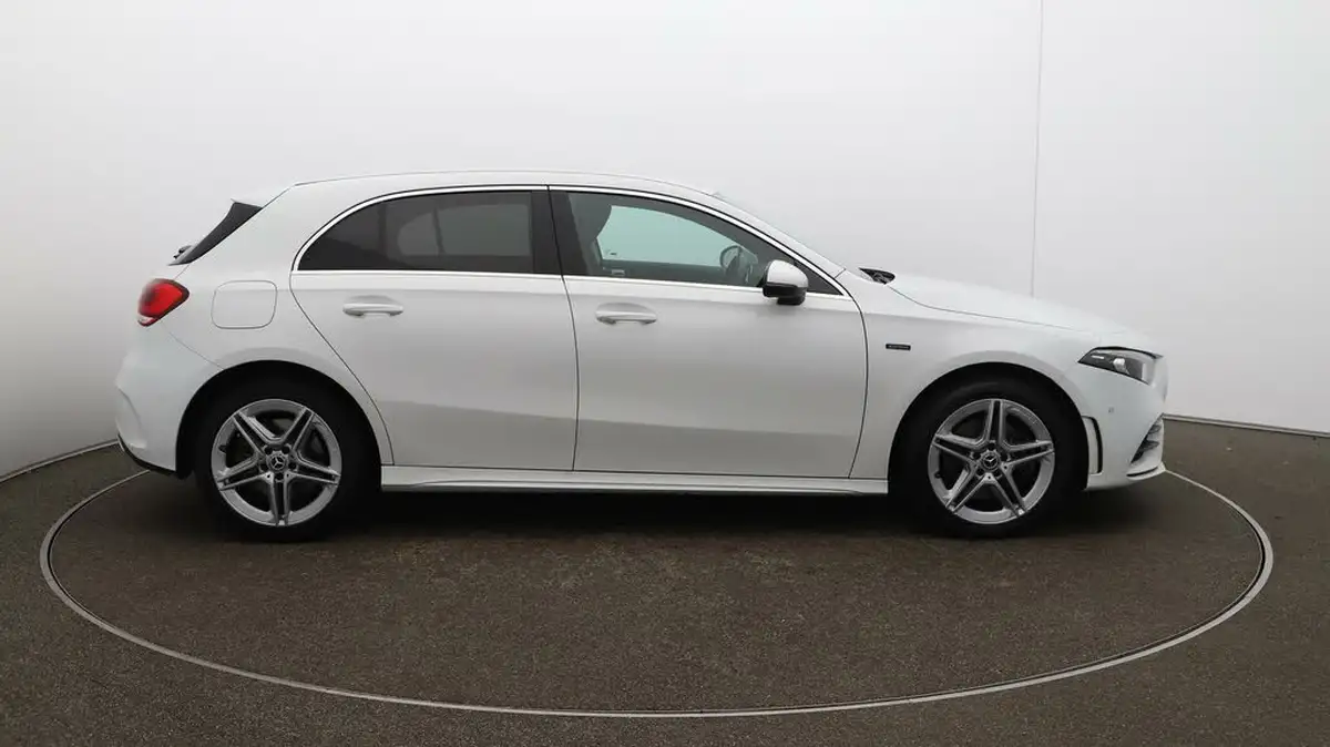 2021-mercedes-benz-a-class-13-a250e-amg-line-executive-hatchback-5d-big-42
