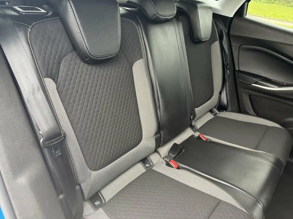 2022-vauxhall-grandland-15td-sri-big-15