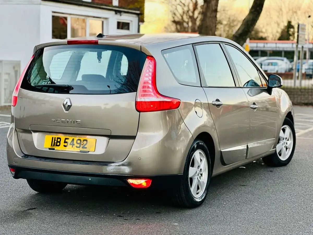 2010-renault-grand-scenic-16-dynamique-tom-tom-vvt-big-43