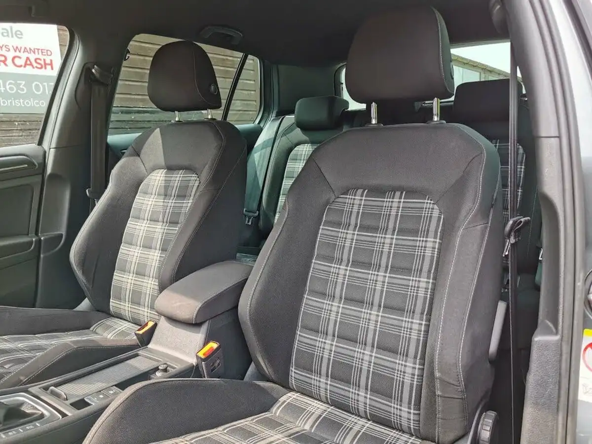 2018-volkswagen-golf-20tdi-gtd-hatchback-5d-dsg-big-18