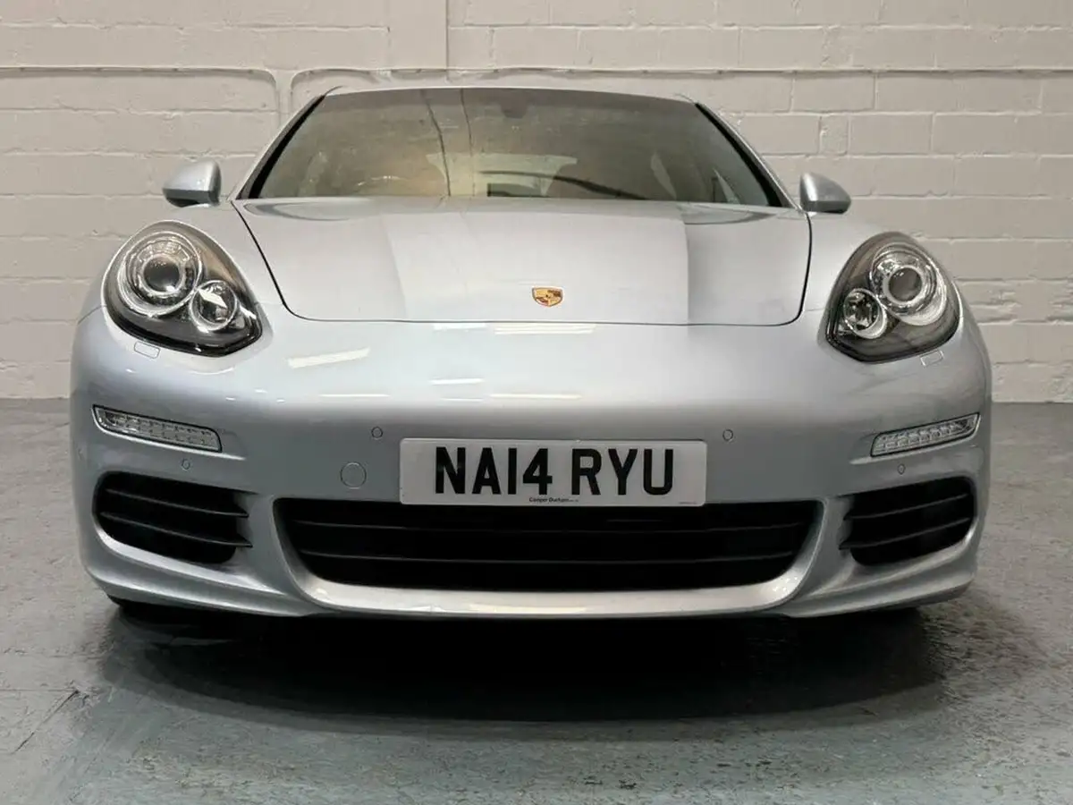 2014-porsche-panamera-30td-big-38