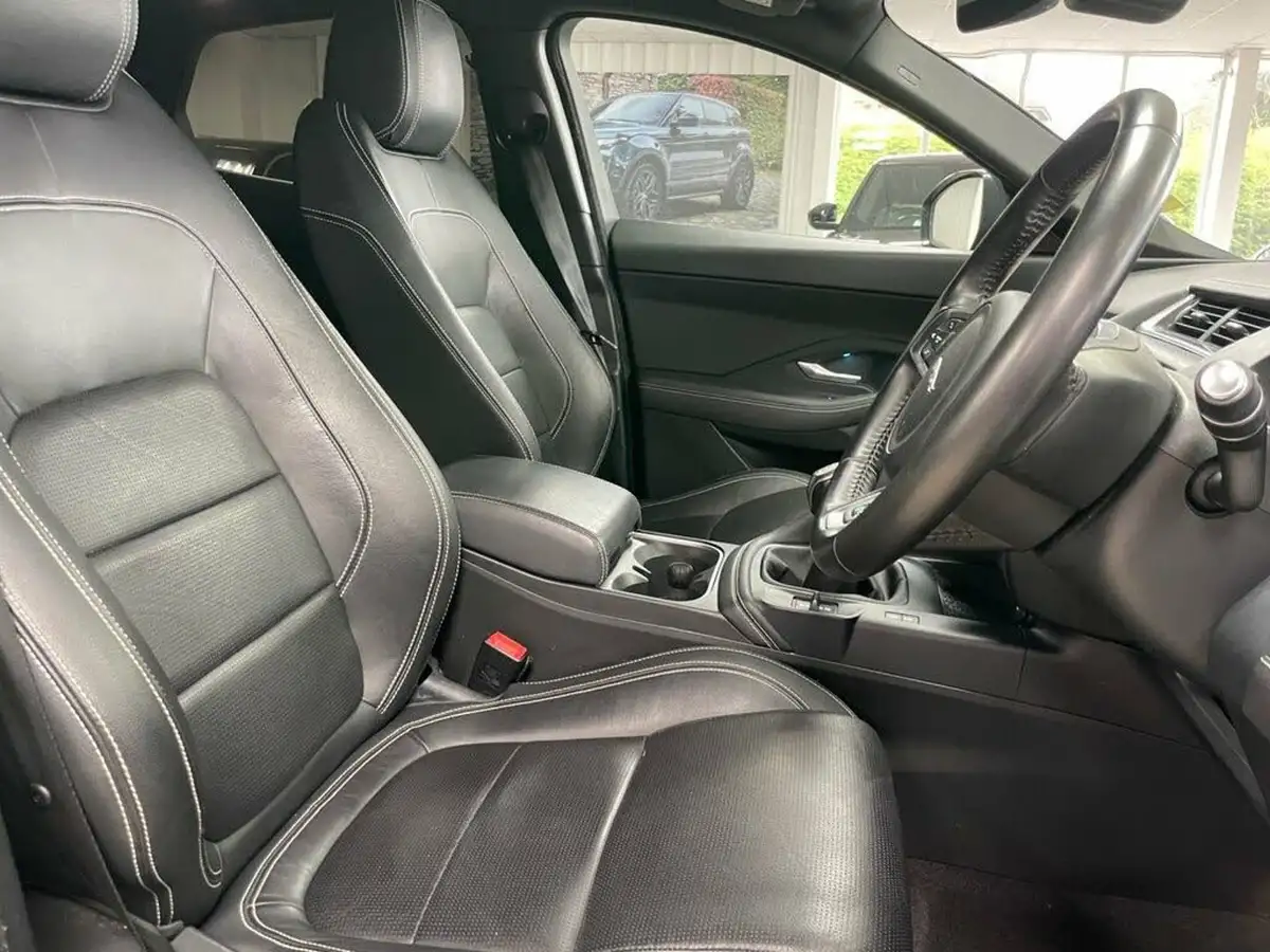 2018-jaguar-e-pace-20-i4d-r-dynamic-s-150ps-big-19