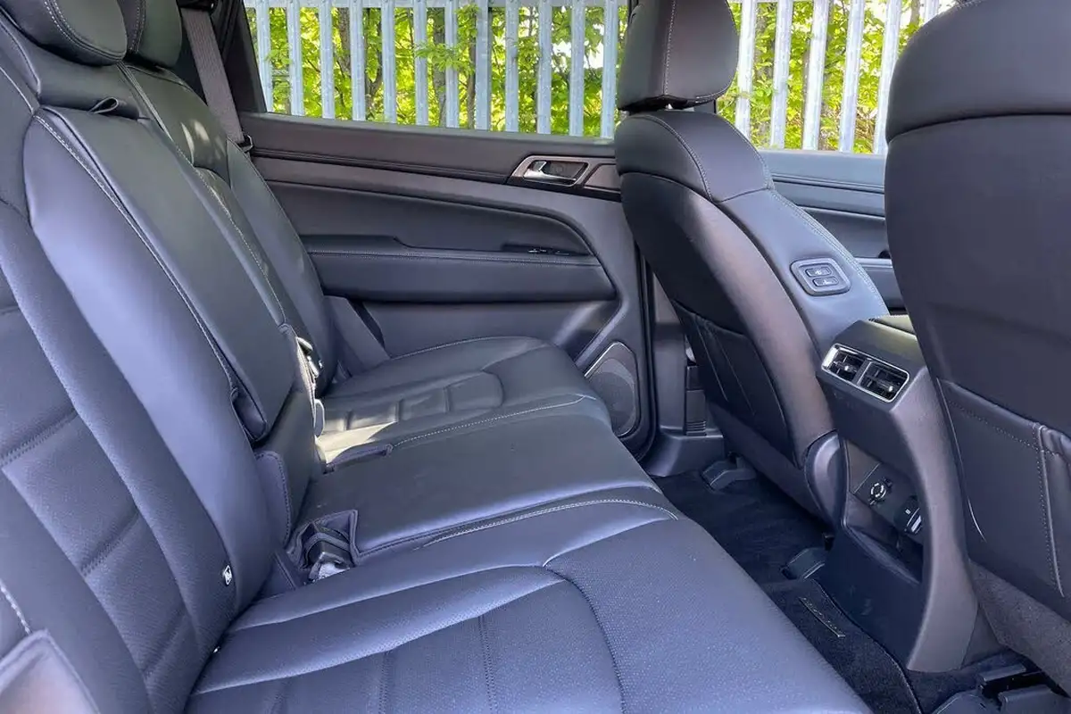 2024-kgm-ssangyong-rexton-22td-k30-big-21