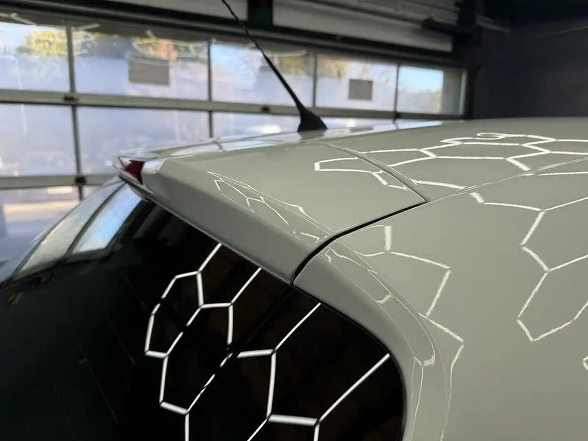 2015-peugeot-208-10-puretech-access-ac-3d-big-14