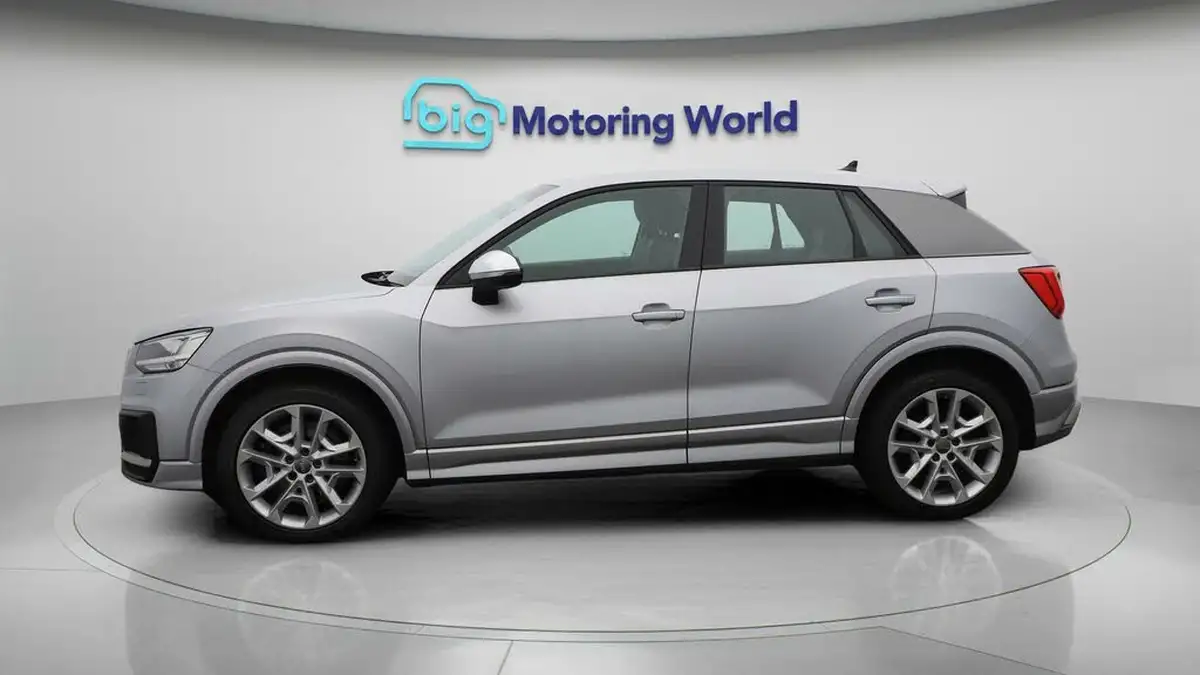 2019-audi-sq2-20-tfsi-big-4