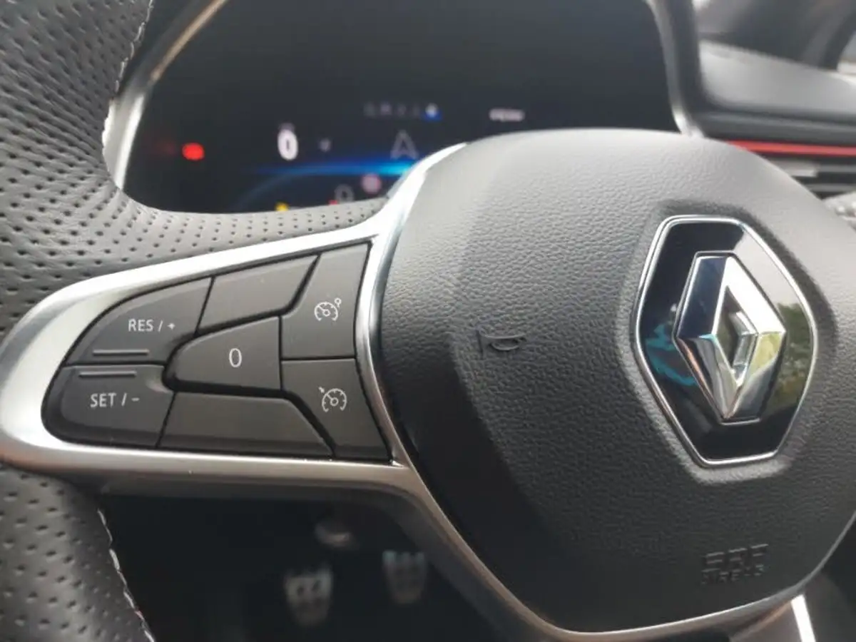 2022-renault-captur-13-tce-rs-line-big-14