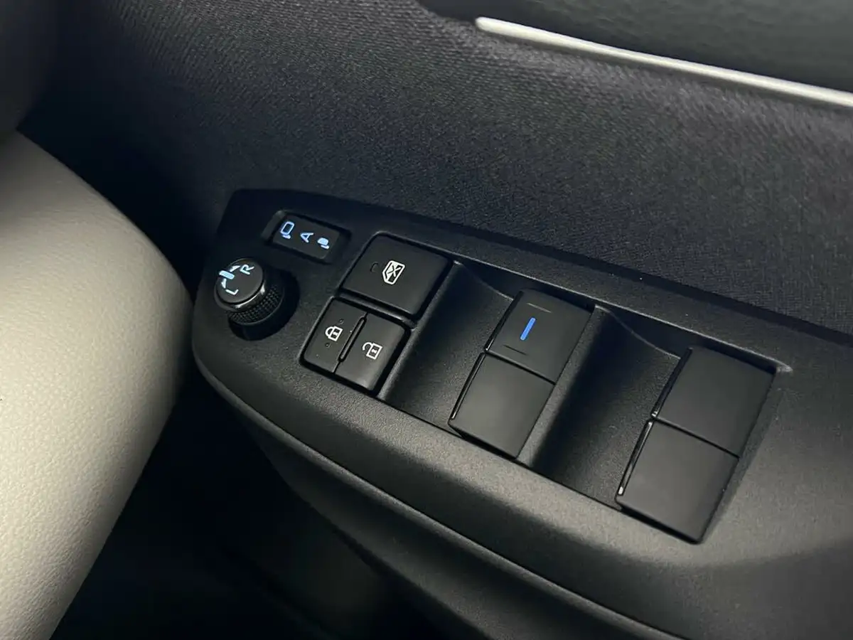 2022-toyota-yaris-15-vvt-i-excel-big-22