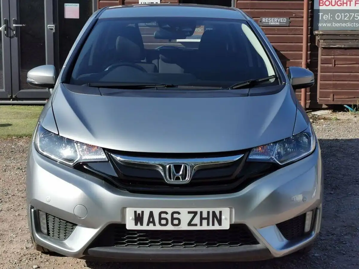 2016-honda-jazz-13-i-vtec-se-cvt-big-13