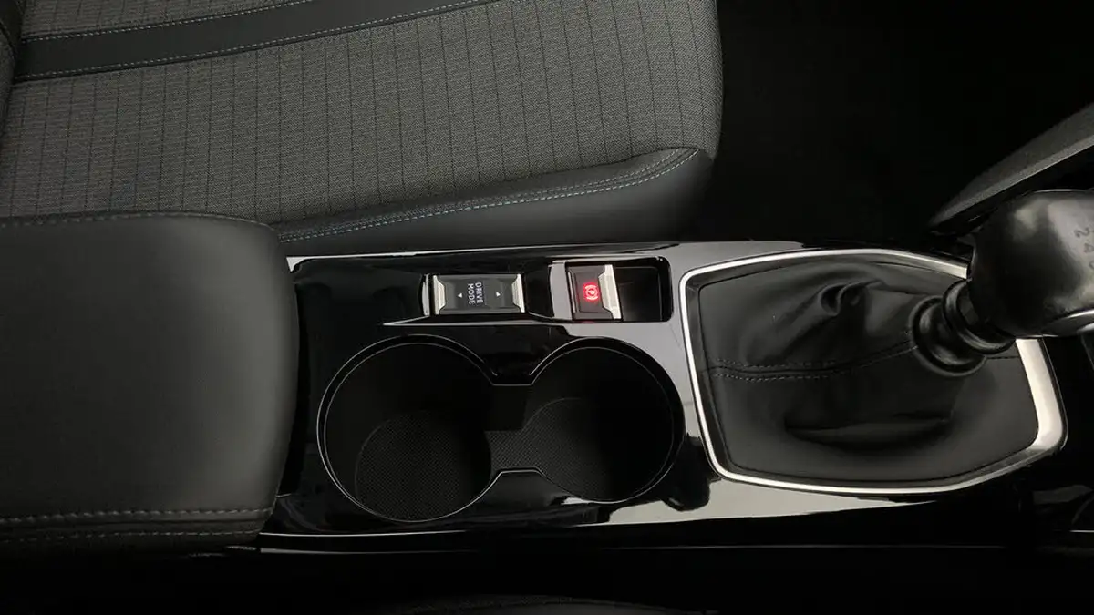 2022-peugeot-208-12-puretech-allure-premium-100bhp-big-32