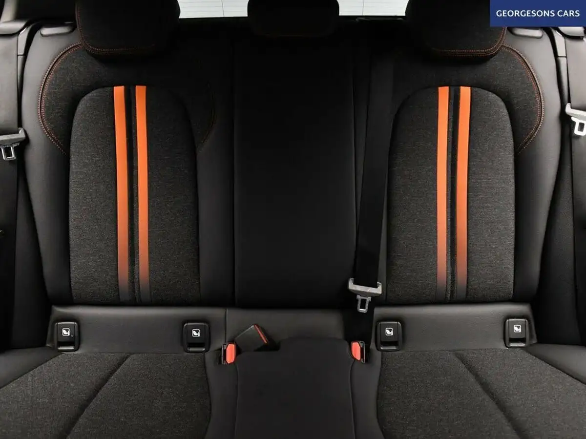 2022-bmw-1-series-15td-116d-sport-big-21