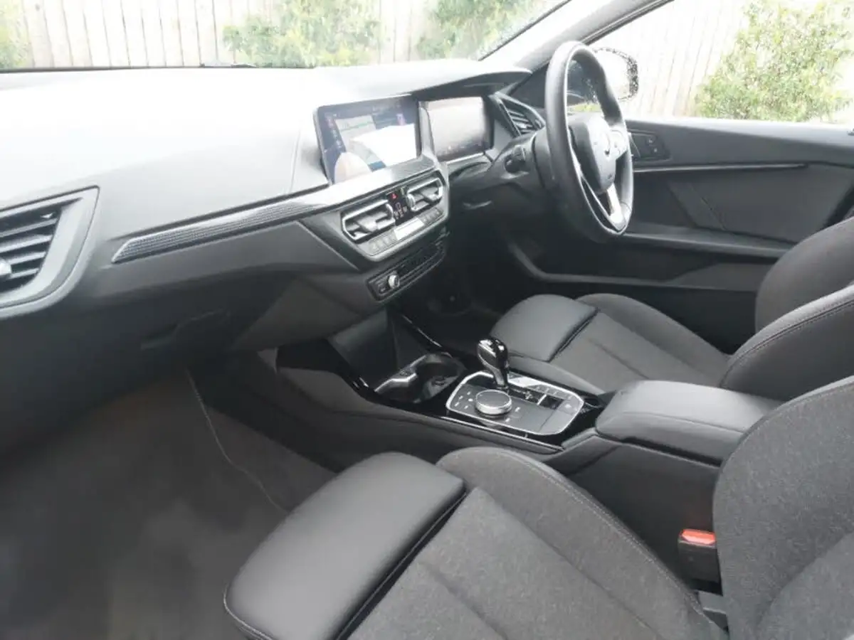 2024-bmw-1-series-15-118i-sport-dct-big-6