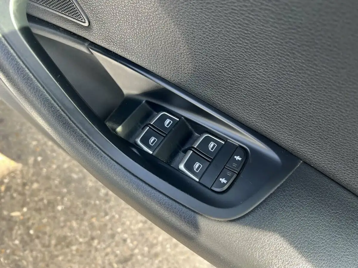 2018-audi-a6-avant-18-tfsi-se-executive-big-61