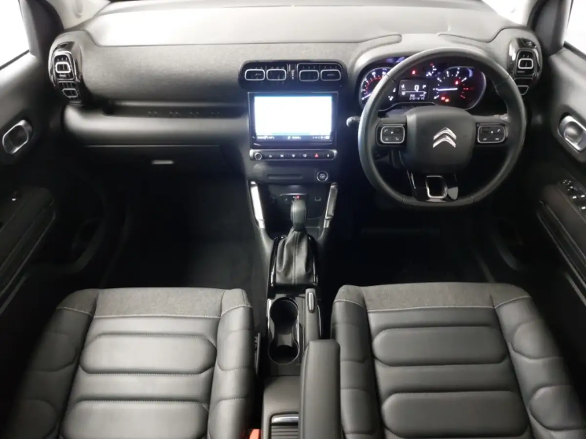 2022-citroen-c3-12-puretech-elle-110ps-ss-eat6-big-2