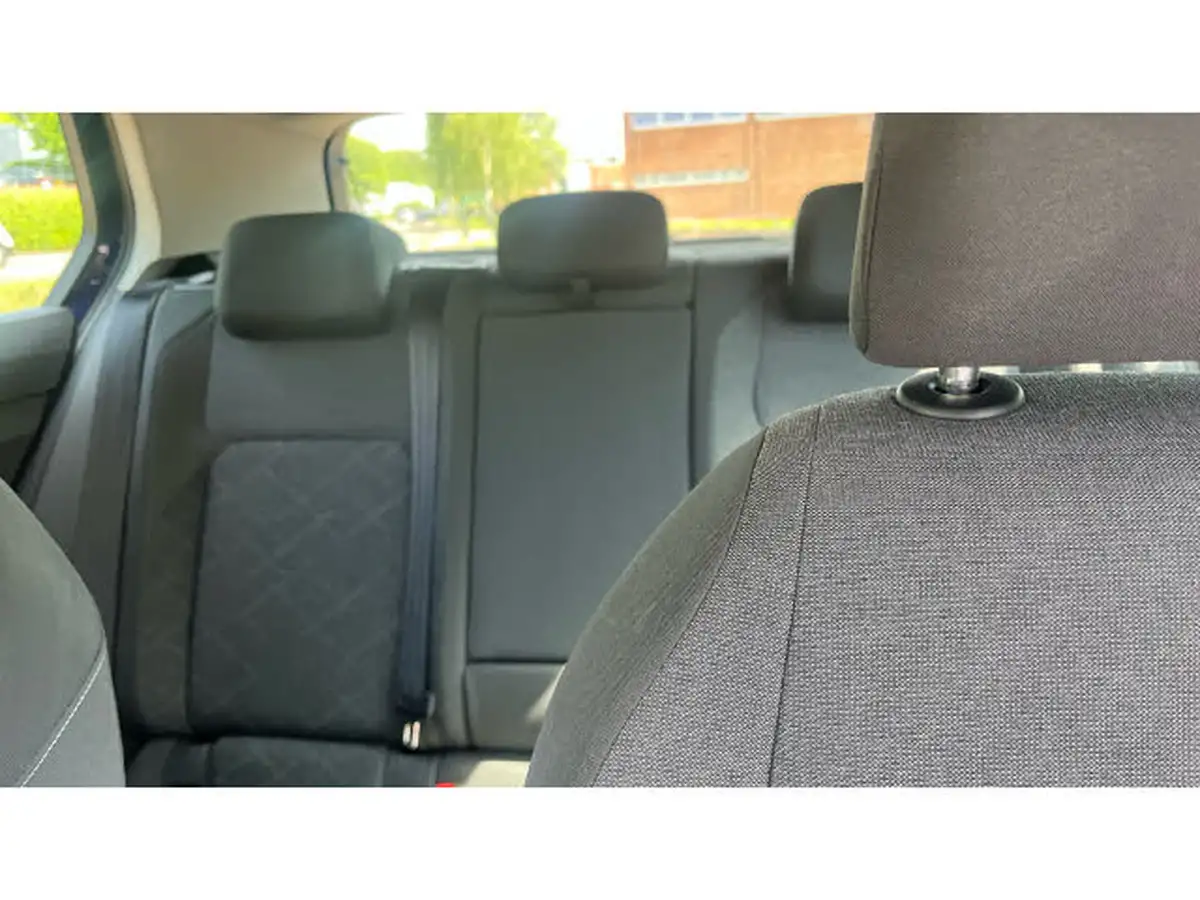 2020-volkswagen-golf-15-tsi-life-130ps-hatchback-big-14