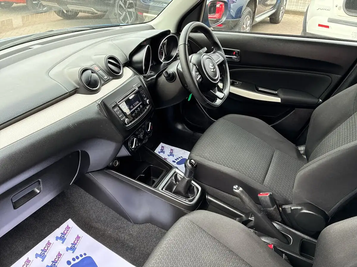 2019-suzuki-swift-12-dualjet-attitude-big-1