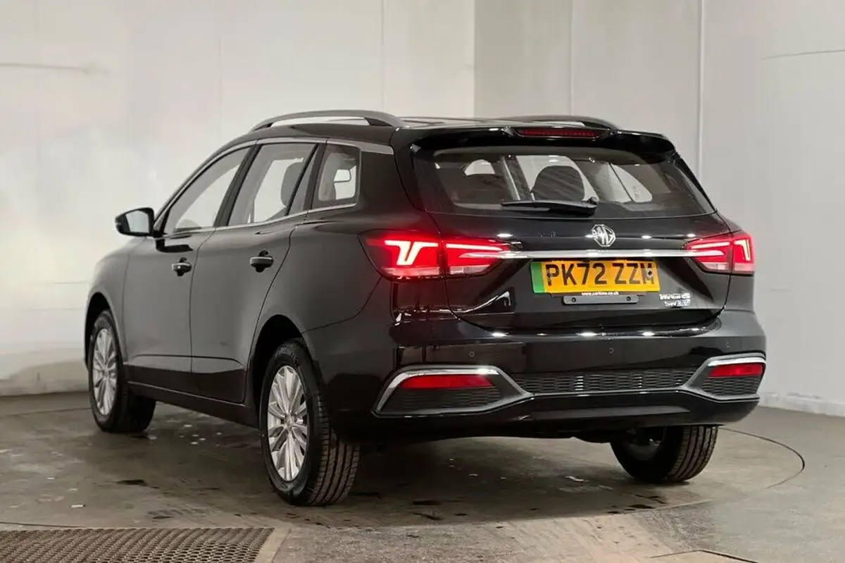 2022-mg-mg5-e-exclusive-ev-long-range-big-18