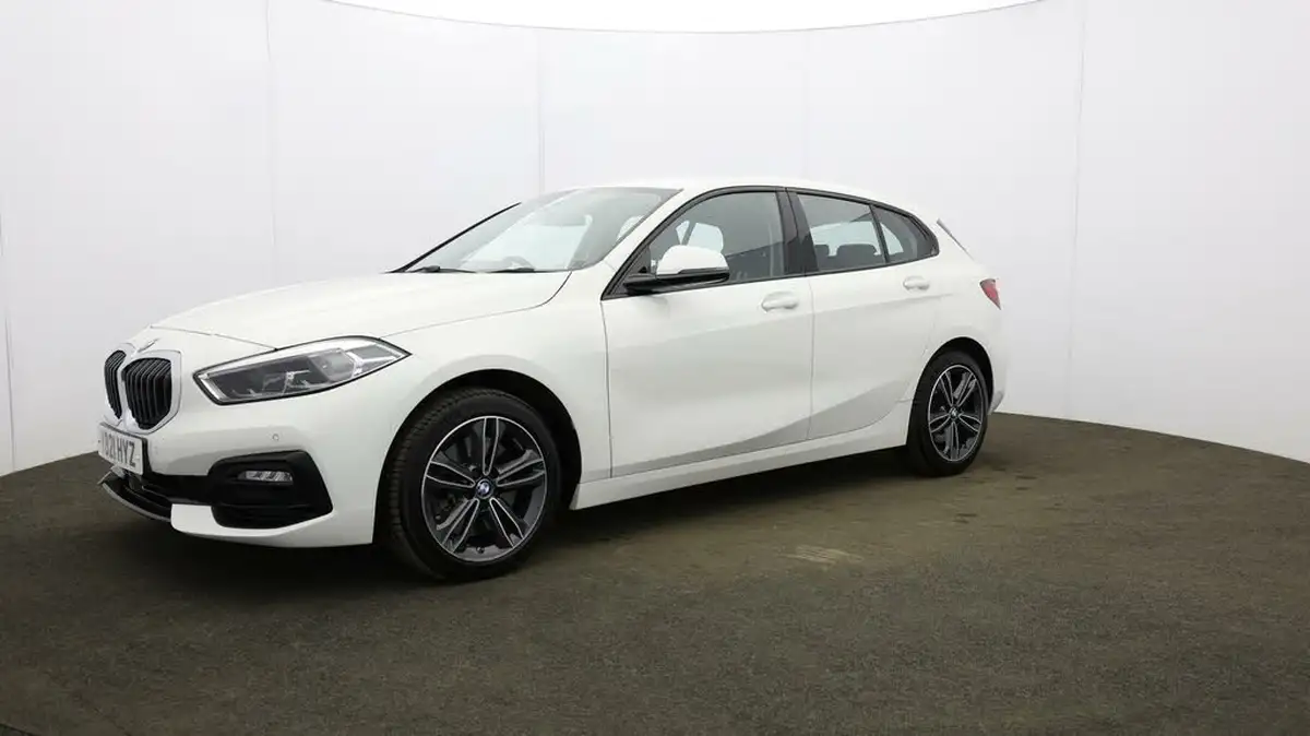 2021-bmw-1-series-20td-120d-xdrive-sport-lcp-big-36