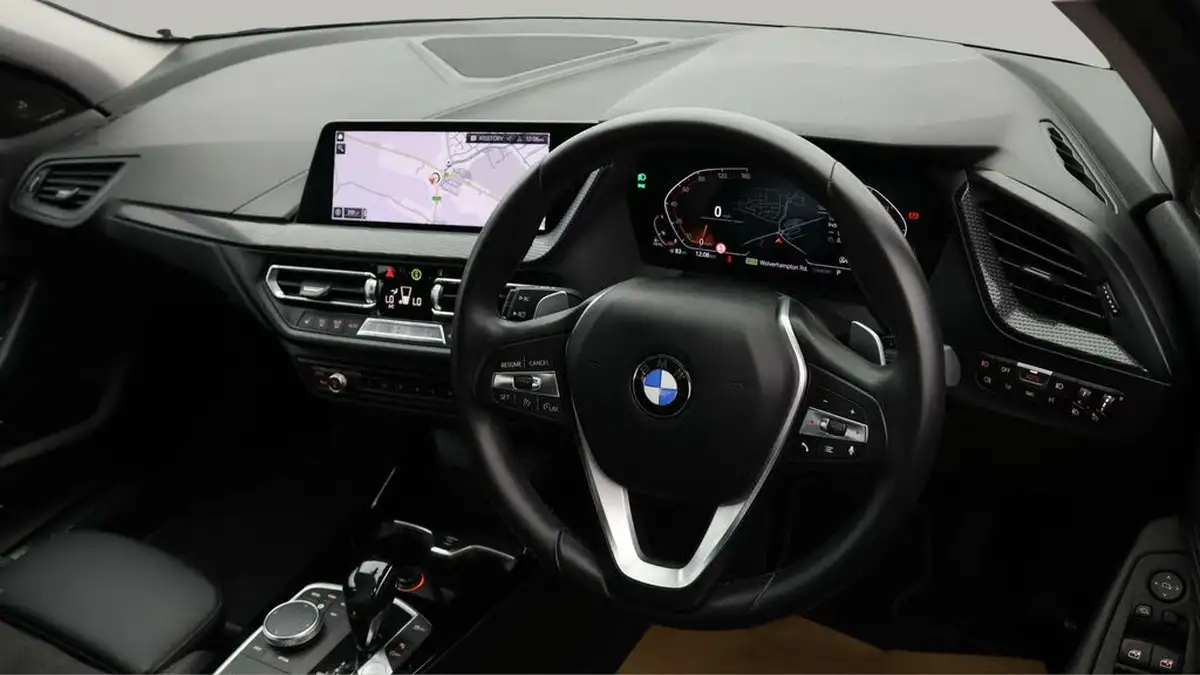 2021-bmw-1-series-20td-120d-xdrive-sport-lcp-big-8