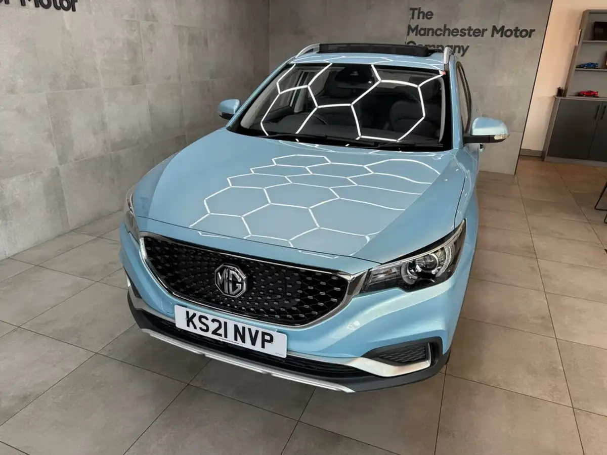 2021-mg-zs-suv-e-exclusive-ev-big-3